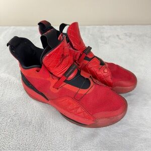 Nike Men's Sz 10 US/9 UK/44 EU Air Jordan 33 XXXIII Retro University AQ8830-600